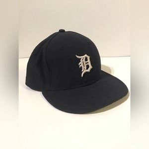 DETROIT tigers ball cap new era size 7